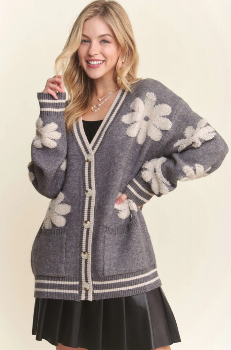 Oversized Cardigan in Grey and in Beige