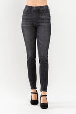 Plus Judy Blue Tummy Control Black Wash Skinny Jeans