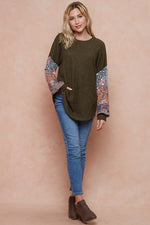 Colorblock Waffle Top Accent Sleeve