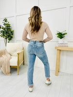 Judy Blue Mid -Rise Bleach Washed Boyfriend Jeans