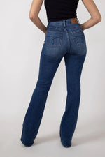 Short Judy Blue Tummy Control Bootcut - 30” Inseam